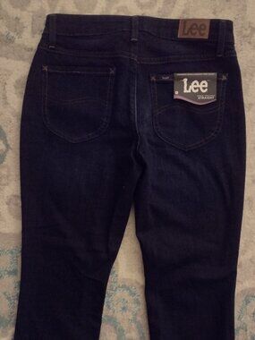 Lee Womens size 6 petite mid rise straight regular fit blue jeans new